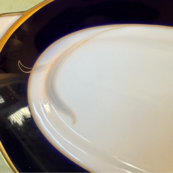 Vintage Legacy by Noritaki Formal butter dish Serving platter blue, white & gold - Picture 2 of 15